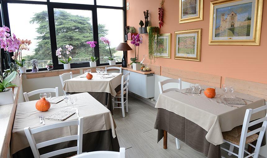 Albergo Ristorante Siro Torgiano Esterno foto